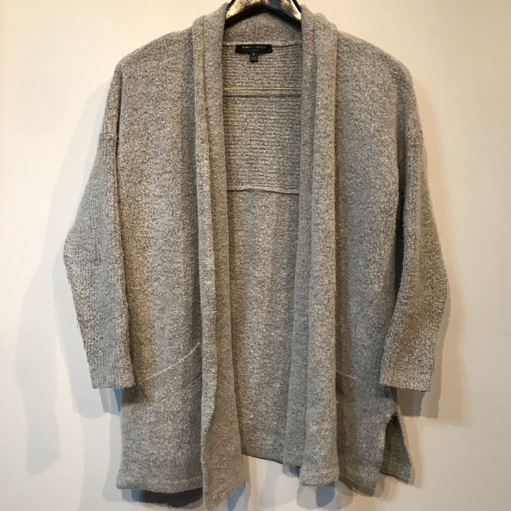 Cardigan with faux pockets